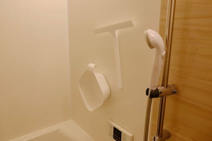 わが家のユニットバスは壁全面がマグネット対応。towerのマグネットアイテムを愛用しています。