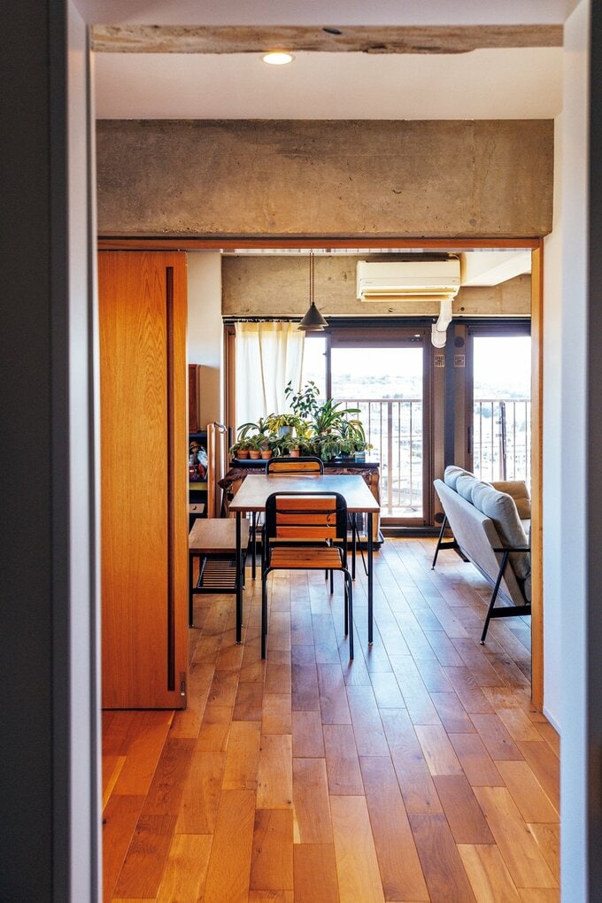 引き戸を開放すればLDKとの一体感を感じられる