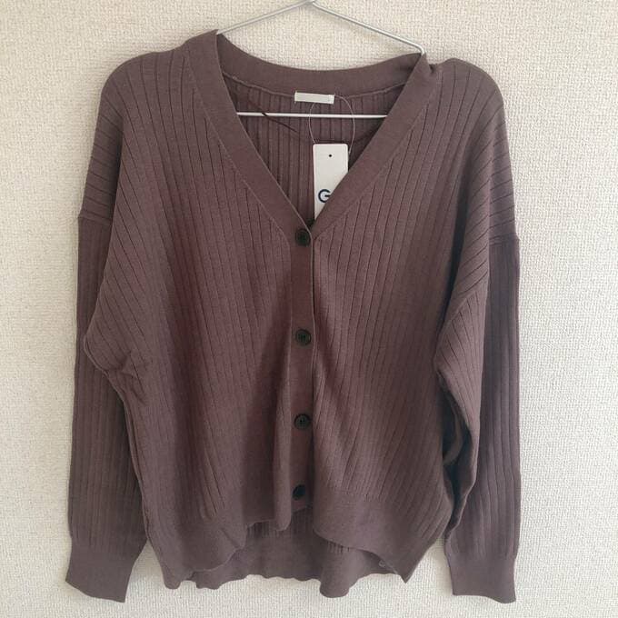 GUのコクーンカーデ