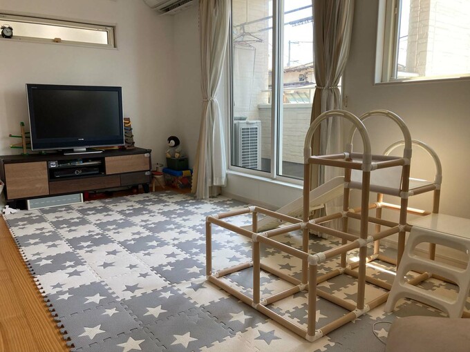 カーテンをあけたままで大丈夫なリビング