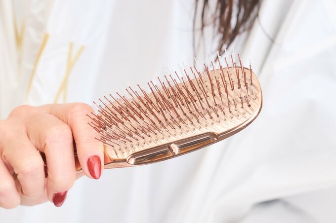 目の粗いブラシ