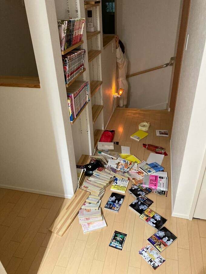地震で落ちた本