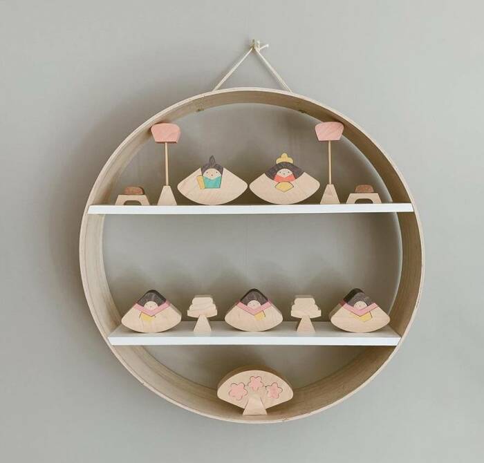 ひな人形 丸型フレーム 壁飾り 大丸のひな人形2024 飾る場所に合わせてお