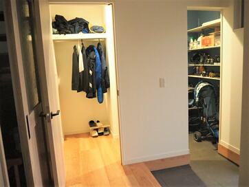 玄関の土間収納は、子育て世代にかなりおすすめ。新築＆リフォームに役立つ事例を紹介