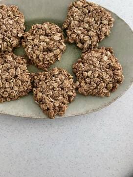 簡単オートミールクッキー。食物繊維たっぷりで腸活にもおすすめ