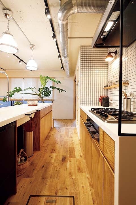 ふたりで作業しやすい通路幅広めのⅡ型キッチン