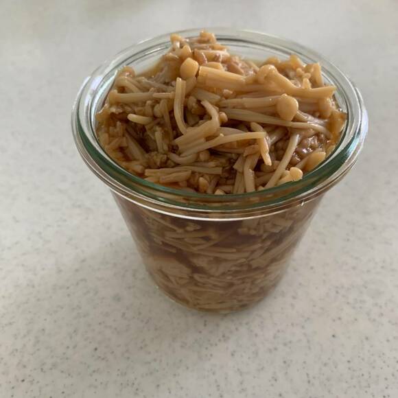 冷めたら容器に入れて保存