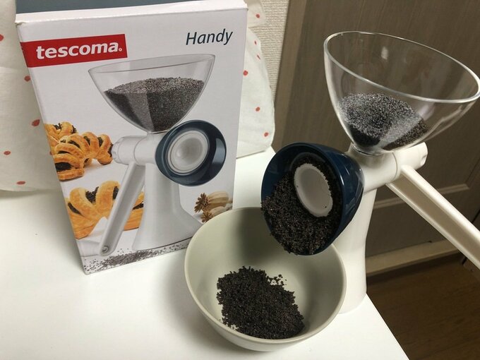 ケシの実を挽くためのミル「ムリーネック」