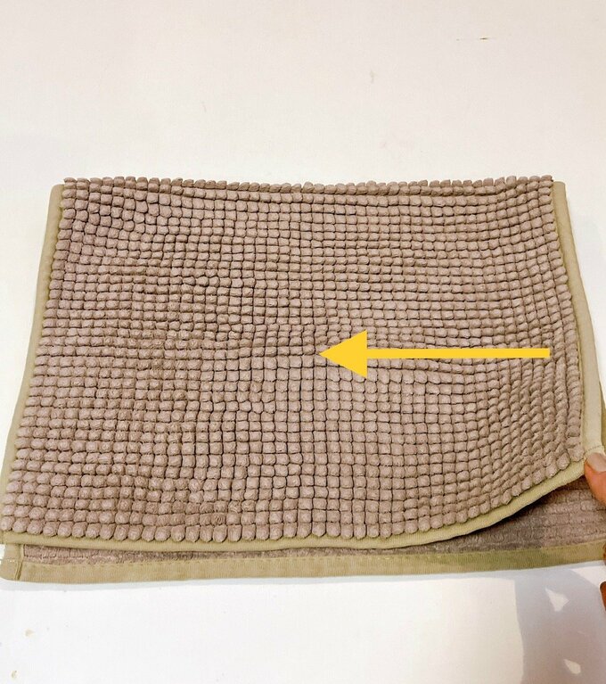 横から二つ折りに