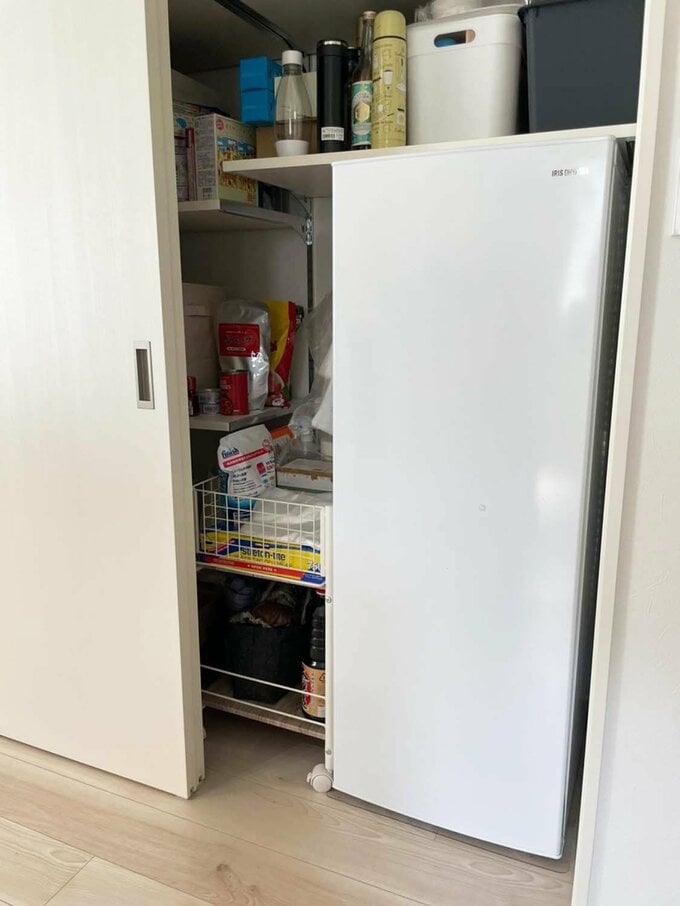 パントリー内にサブ冷凍庫を設置