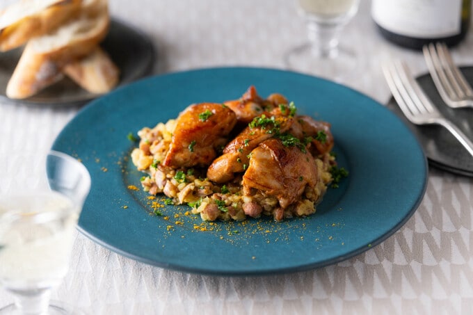 金時豆のマッシュ スパイシーチキン添え