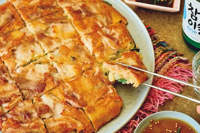 白菜を使い切る「カリカリ豚のチヂミ」レシピ。ボリュームたっぷりで料理のメインに／コウケンテツさんのレシピ