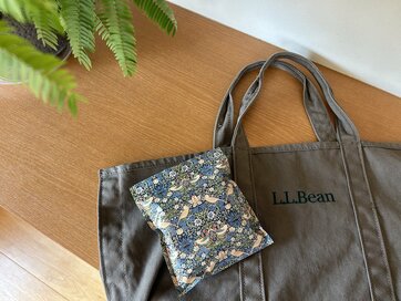 セリアの隠れた名品「サニタリーバッグ」。外出先で悩む生理用品の処分に