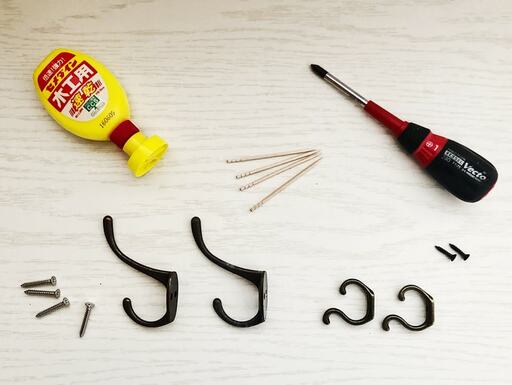 ゆるゆるネジ穴を家にあるもので簡単に直すことができる