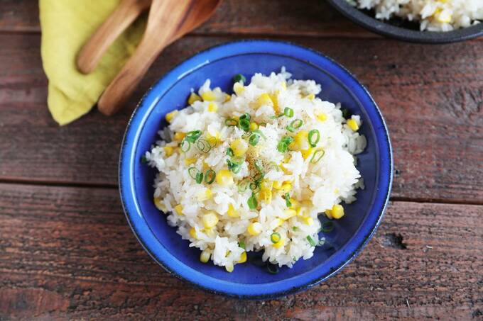 夏の食欲を刺激するトウモロコシごはん