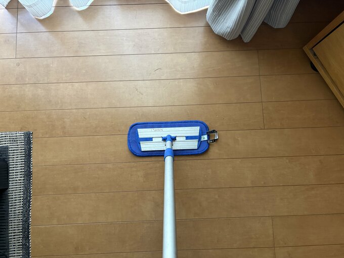 毎日のモップかけで部屋をキレイに