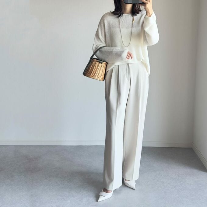 GU「タックワイドパンツ」ナチュラルを使ったコーデ