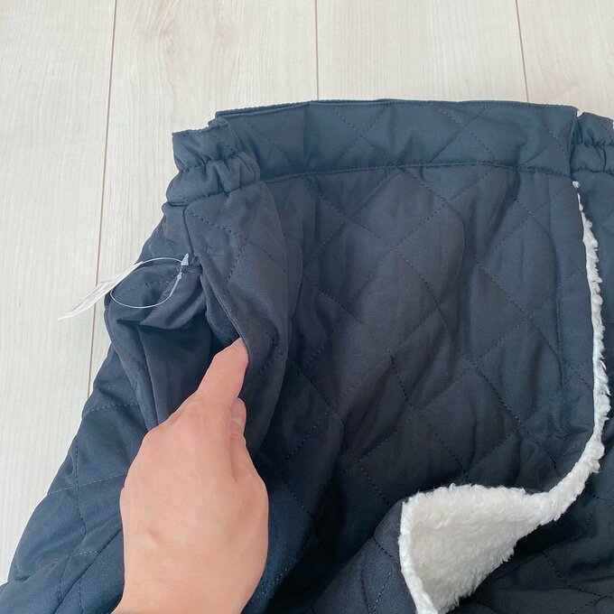 両脇にはポケット