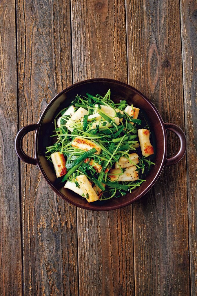 イカとニラ豆苗のゴマ油炒め