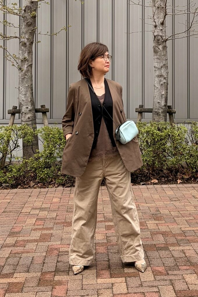 ユニクロU「ウォッシャブルボタンダウンニットベスト」着まわし1