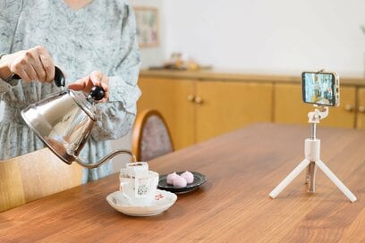 60代が「やめたら心が安定したこと」。イライラは「見ない」ことでコントロール