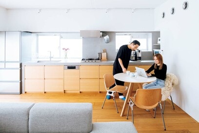 延床54㎡、細切れだった3DKの間取りを1LDKに。マンションリノベ会社勤務の人へお宅訪問