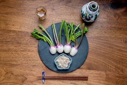 器の色を濃くするだけで、料理が圧倒的においしく見えるワケ