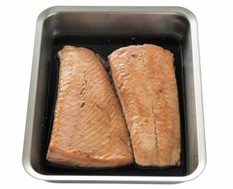 サーモンのポン酢しょうゆ漬け。漬けておくだけで便利でおいしい