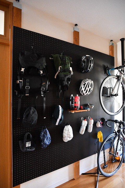 有孔ボードでディスプレイ収納