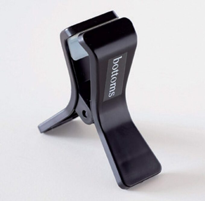 携帯電話のホルダー