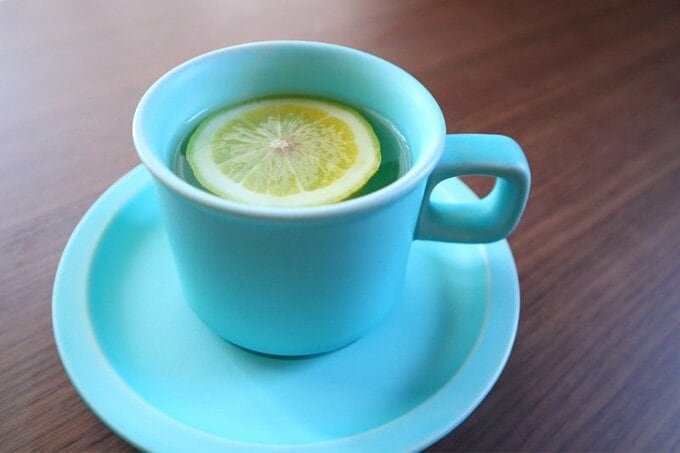 青カップに飲み物