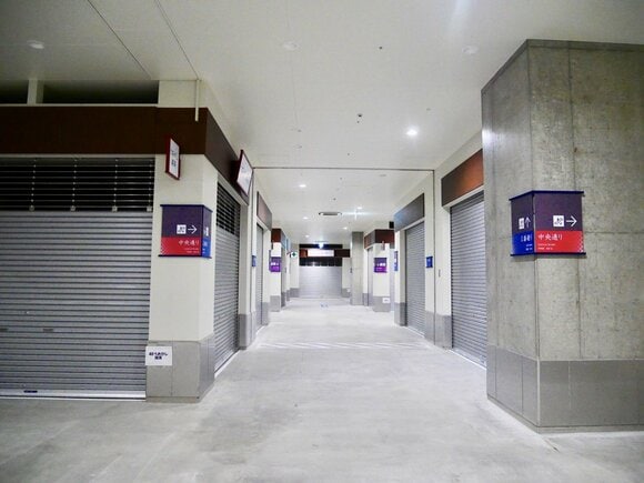 「魚がし横丁」も豊洲に移転!買い物や食事も楽しめる