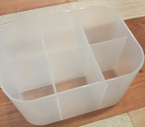 100円ショップの収納ケース