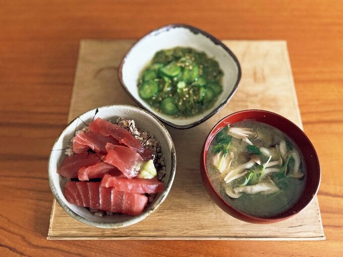 マグロをメインにした夕食