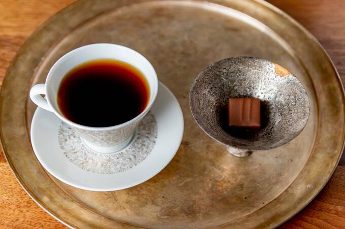 グラスやおちょこを器使いするテク