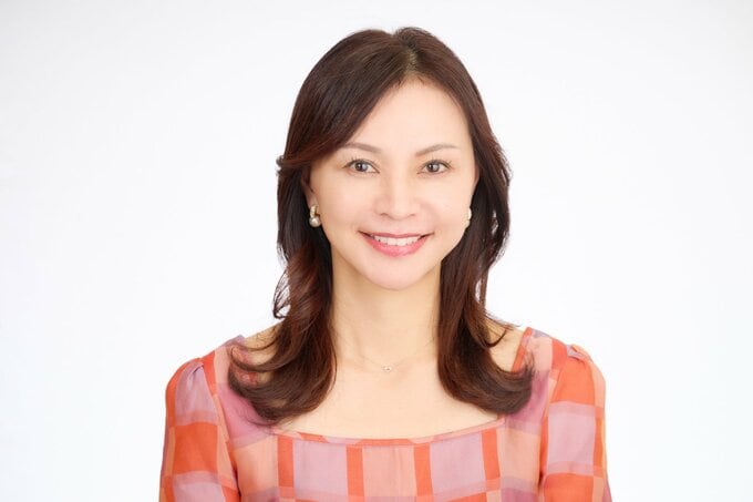 えり足の毛を外巻きにしたアレンジ