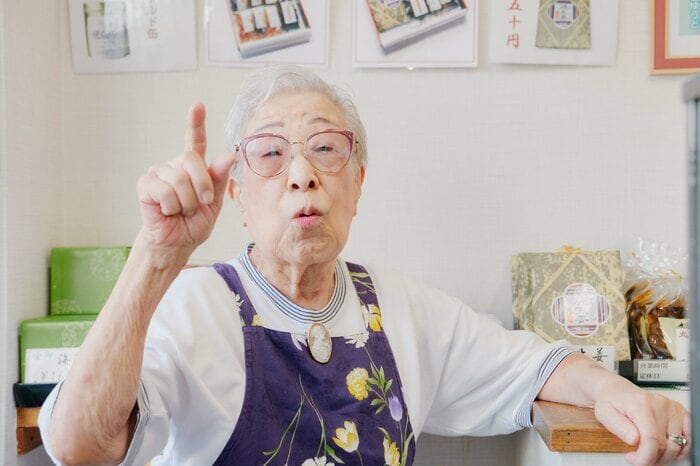 浅草の94歳・現役おばあちゃん店主。笑顔で働くことが生きる喜びに
