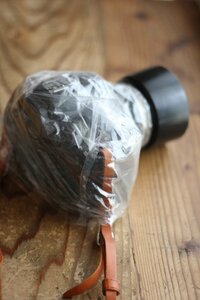 カメラをビニール袋でくるむ