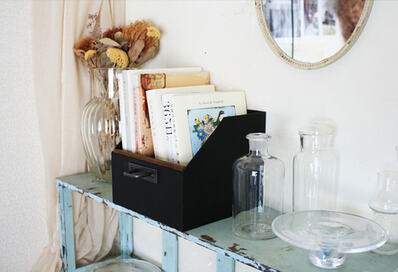 ダイソーの「紙箱」を斜めにカット。実用的でおしゃれな「引き出しボックス」をDIY