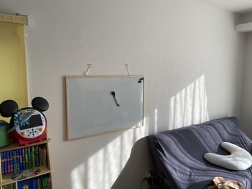 リビングでホワイトボードを活用、家族会議＆勉強の理解を深めよう