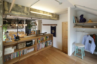 ヴィンテージ家具が映えるリノベ