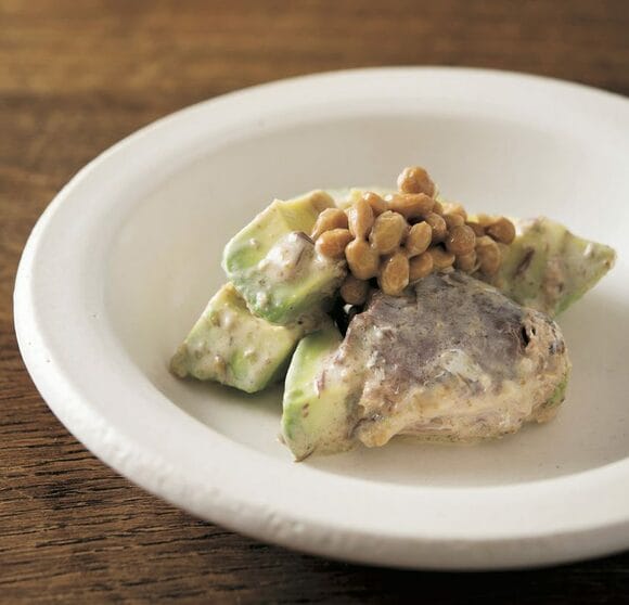 サバとアボカドのゴマドレあえ