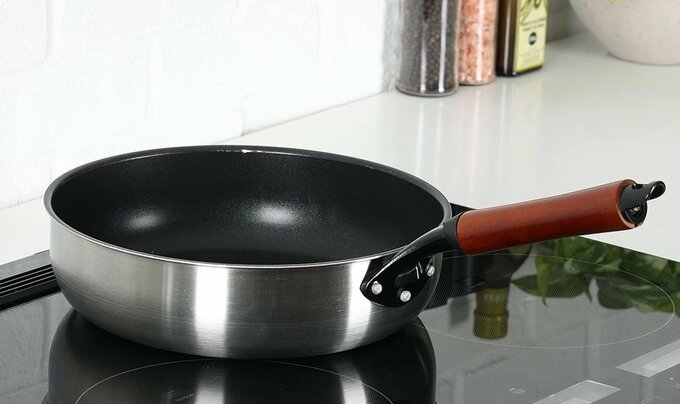 フライパンを長く大切に使うためのコツを紹介します（画像提供：パール金属株式会社）