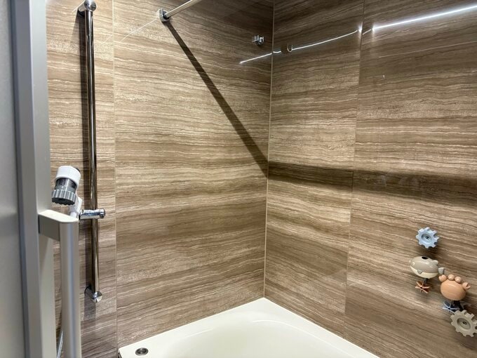 ドアをあけたときに見える浴室全体