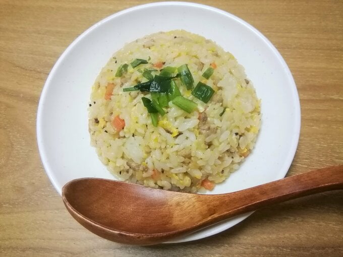 冷凍ひき肉でつくった時短チャーハン