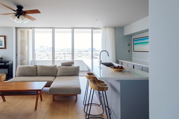 子どもと料理を楽しめるカウンターつきアイランドキッチン