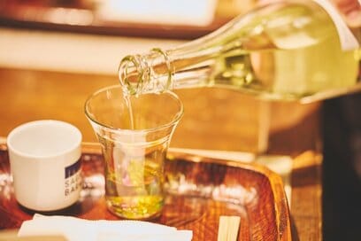 佐賀の「日本酒」６種を飲み比べ。こだわりの酒器でよりおいしく