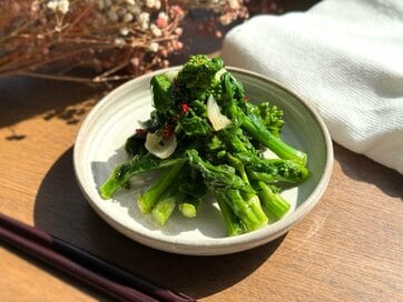 旬の今食べたい「菜の花のアーリオ・オーリオ」。ニンニク＆鷹の爪でガッツリやみつき