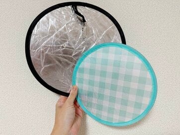 セリア＆ダイソー110円「折りたたみうちわ」を比較。コンパクトで使いやすいのはどっち？