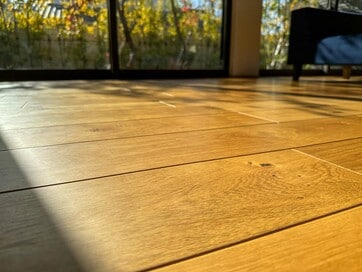 挽き板フローリングでも十分に満足。3年住んで感じた、無垢材にないメリット3つ
